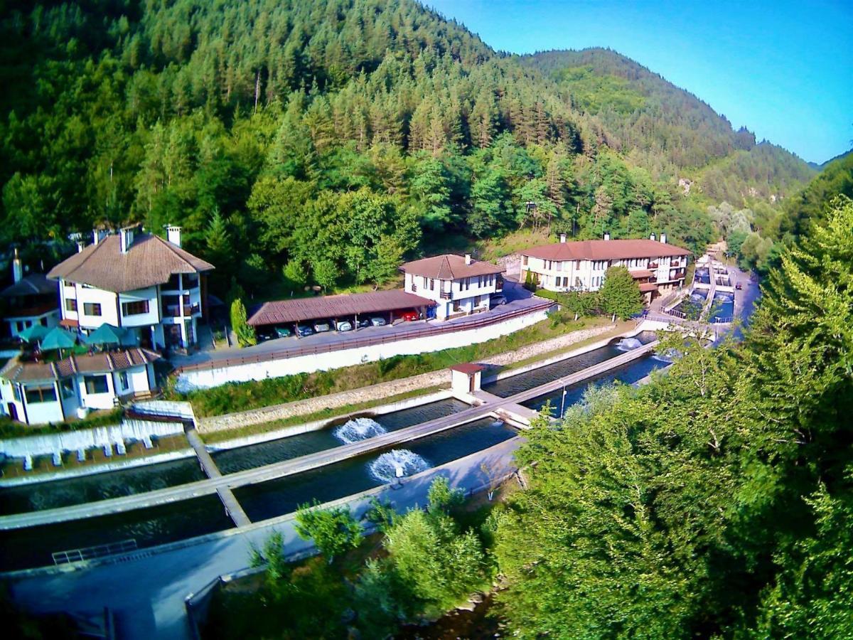 Fisherman'S Hut Family Hotel Beden Екстер'єр фото