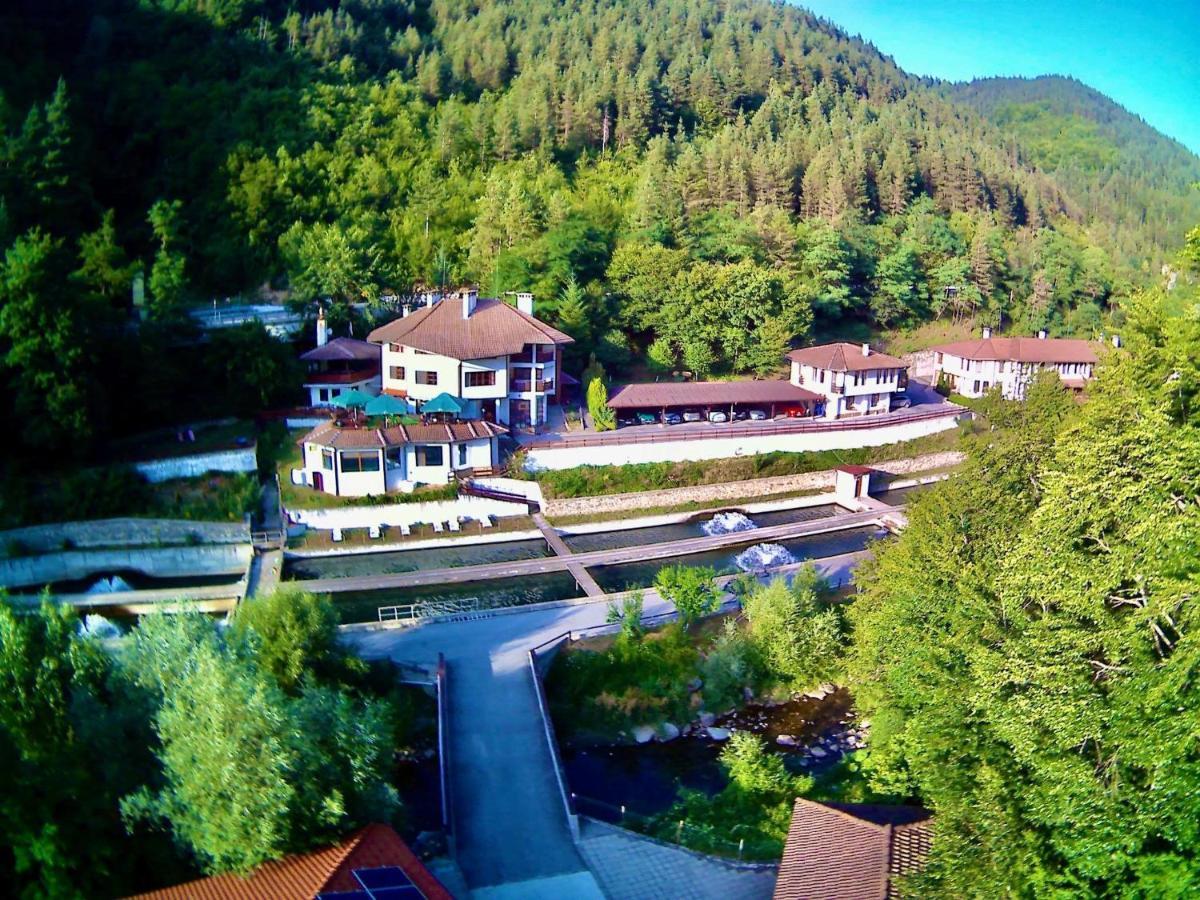 Fisherman'S Hut Family Hotel Beden Екстер'єр фото