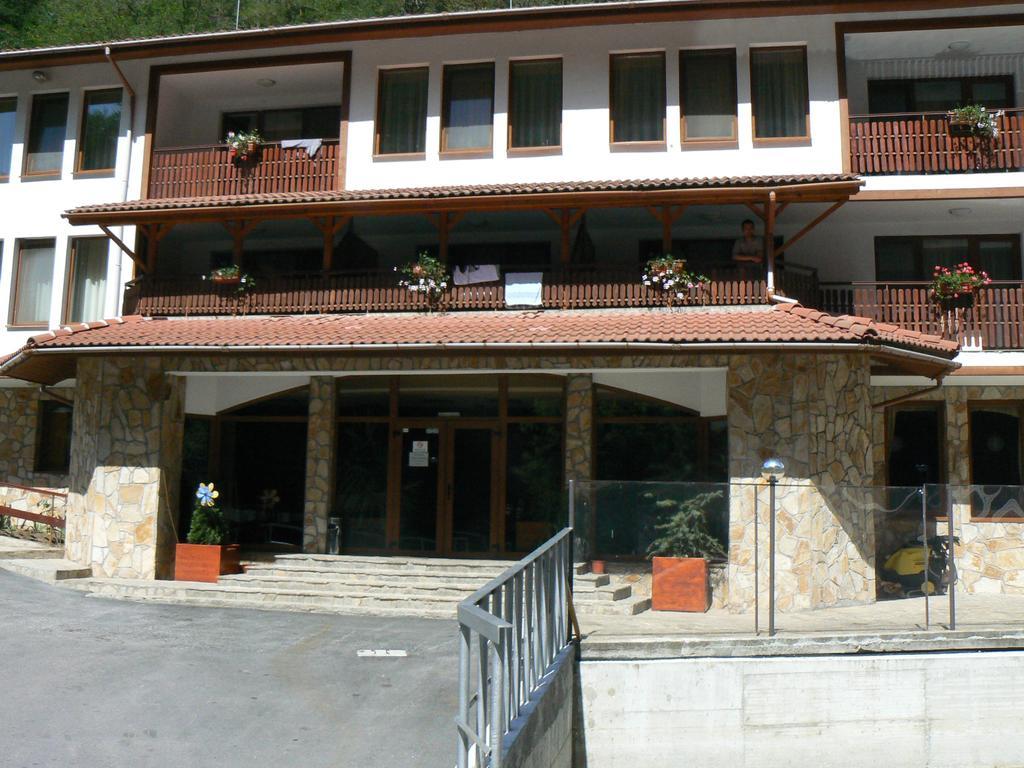 Fisherman'S Hut Family Hotel Beden Екстер'єр фото