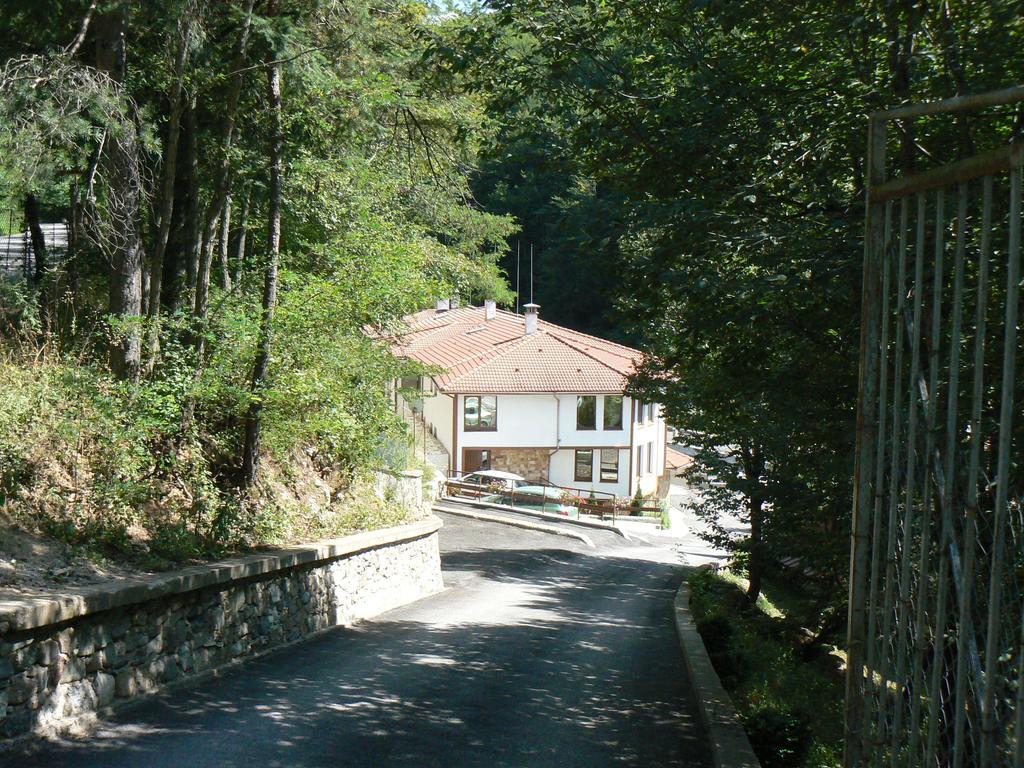Fisherman'S Hut Family Hotel Beden Екстер'єр фото
