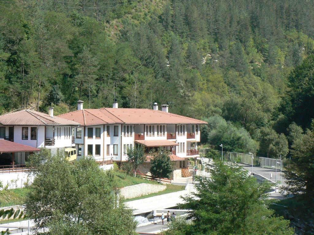 Fisherman'S Hut Family Hotel Beden Екстер'єр фото