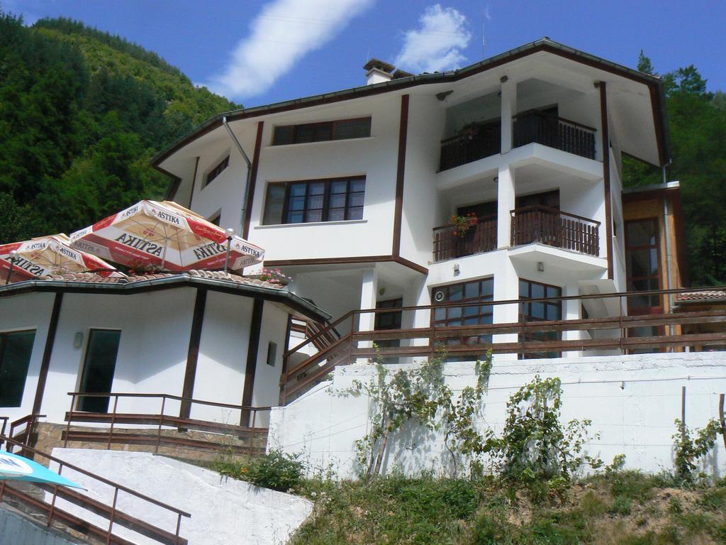 Fisherman'S Hut Family Hotel Beden Екстер'єр фото