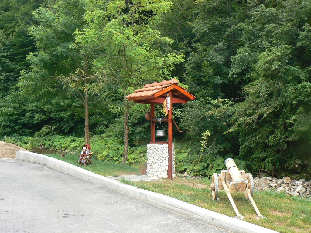 Fisherman'S Hut Family Hotel Beden Екстер'єр фото