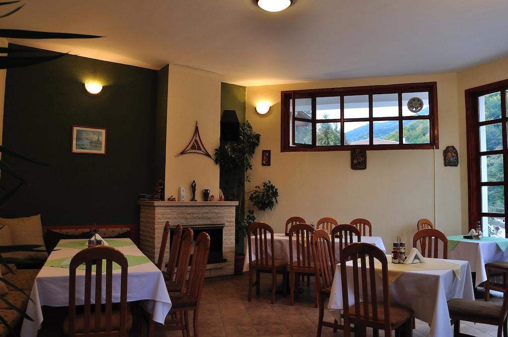 Fisherman'S Hut Family Hotel Beden Екстер'єр фото