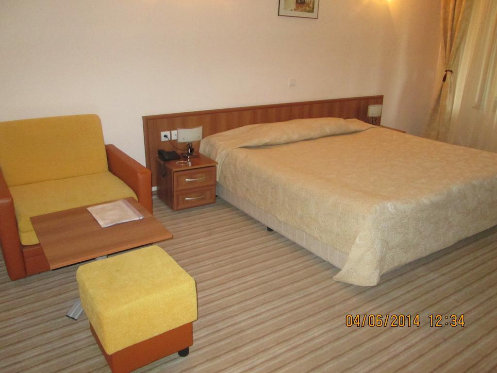 Fisherman'S Hut Family Hotel Beden Номер фото