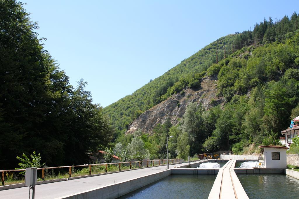 Fisherman'S Hut Family Hotel Beden Екстер'єр фото